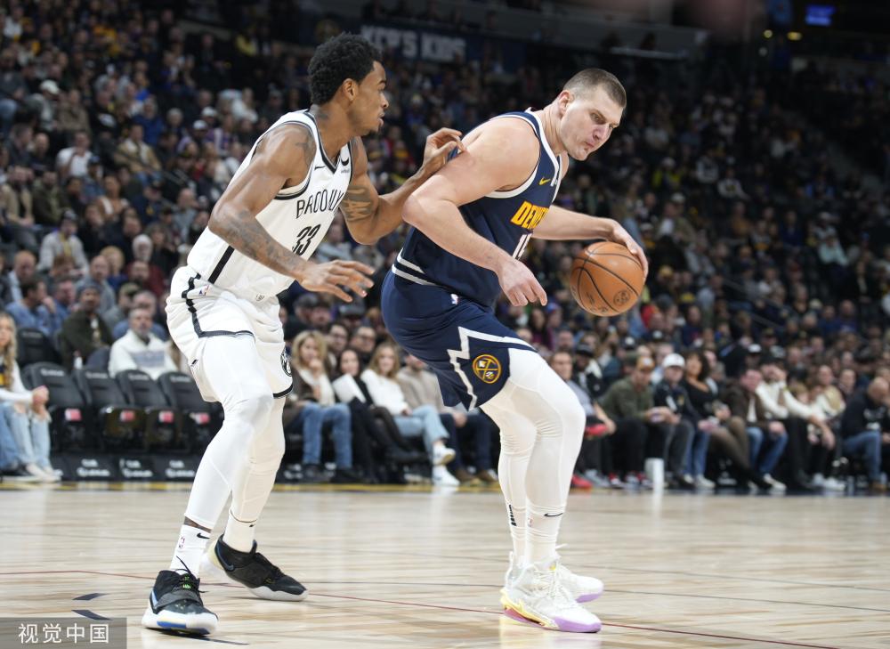 受到地缘政 受到地缘政