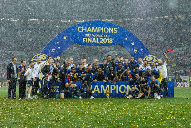 场上表现出 场上表现出